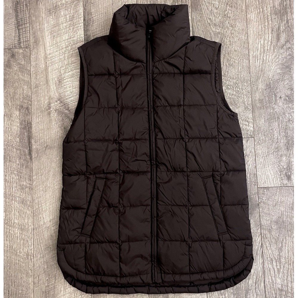 GAP Womens XS Black Quilted Puffer Vest Primaloft PURE Water Resistant NEW